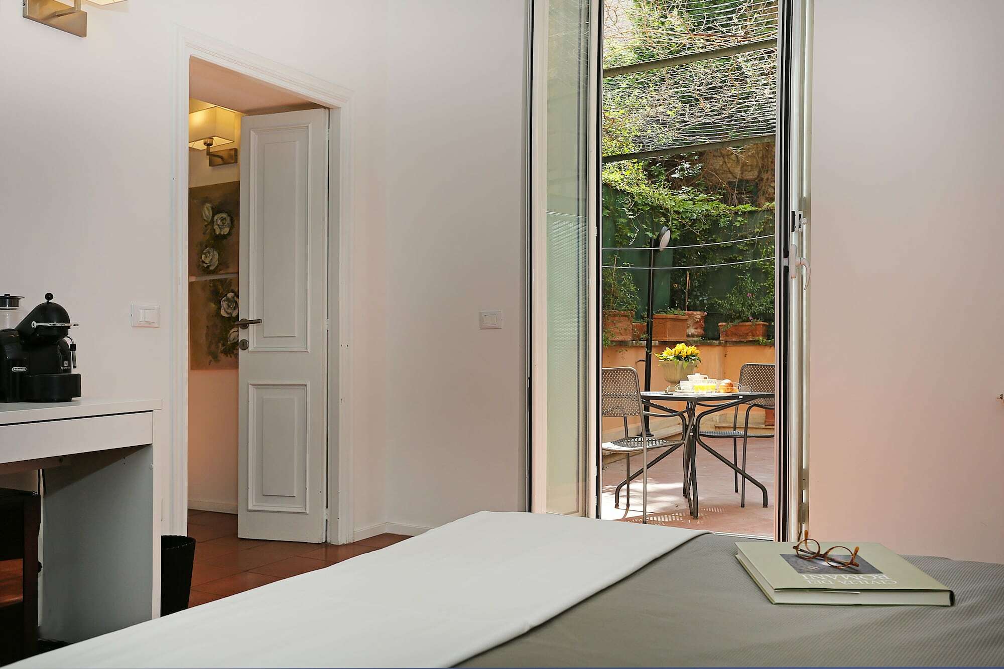 ローマ Domus Croce Bed & Breakfast エクステリア 写真